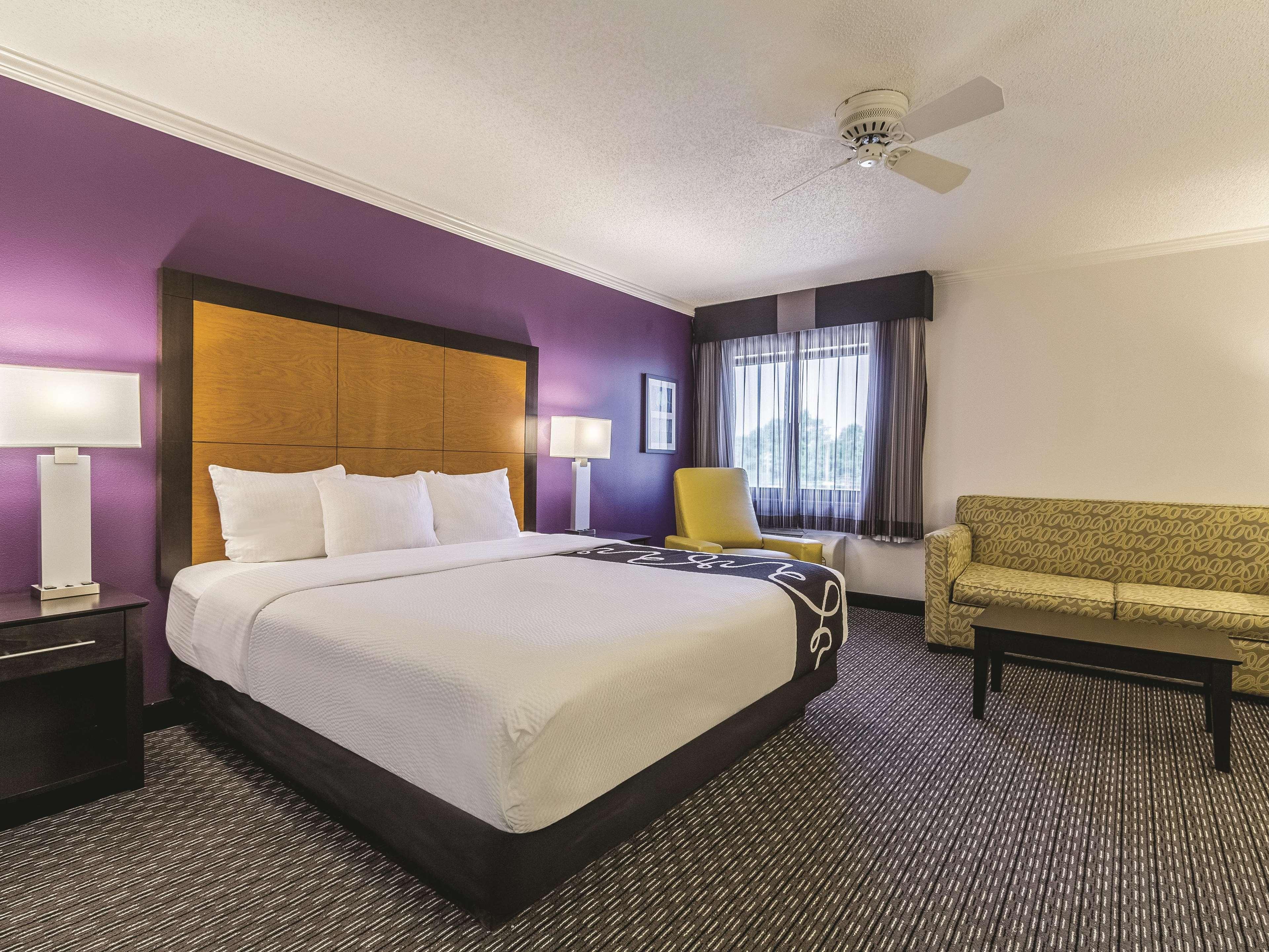 Hotel La Quinta By Wyndham Cleveland - Airport North Exterior foto
