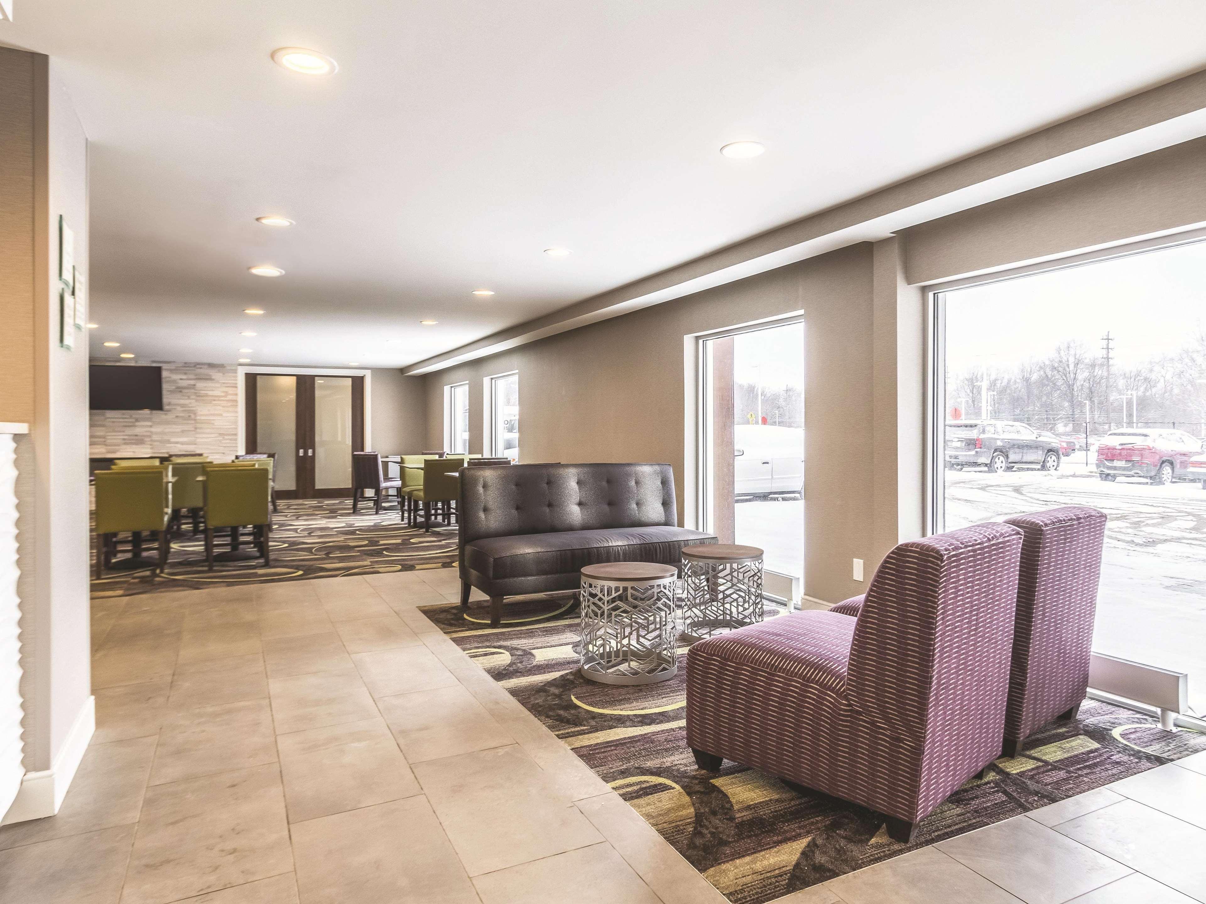Hotel La Quinta By Wyndham Cleveland - Airport North Exterior foto