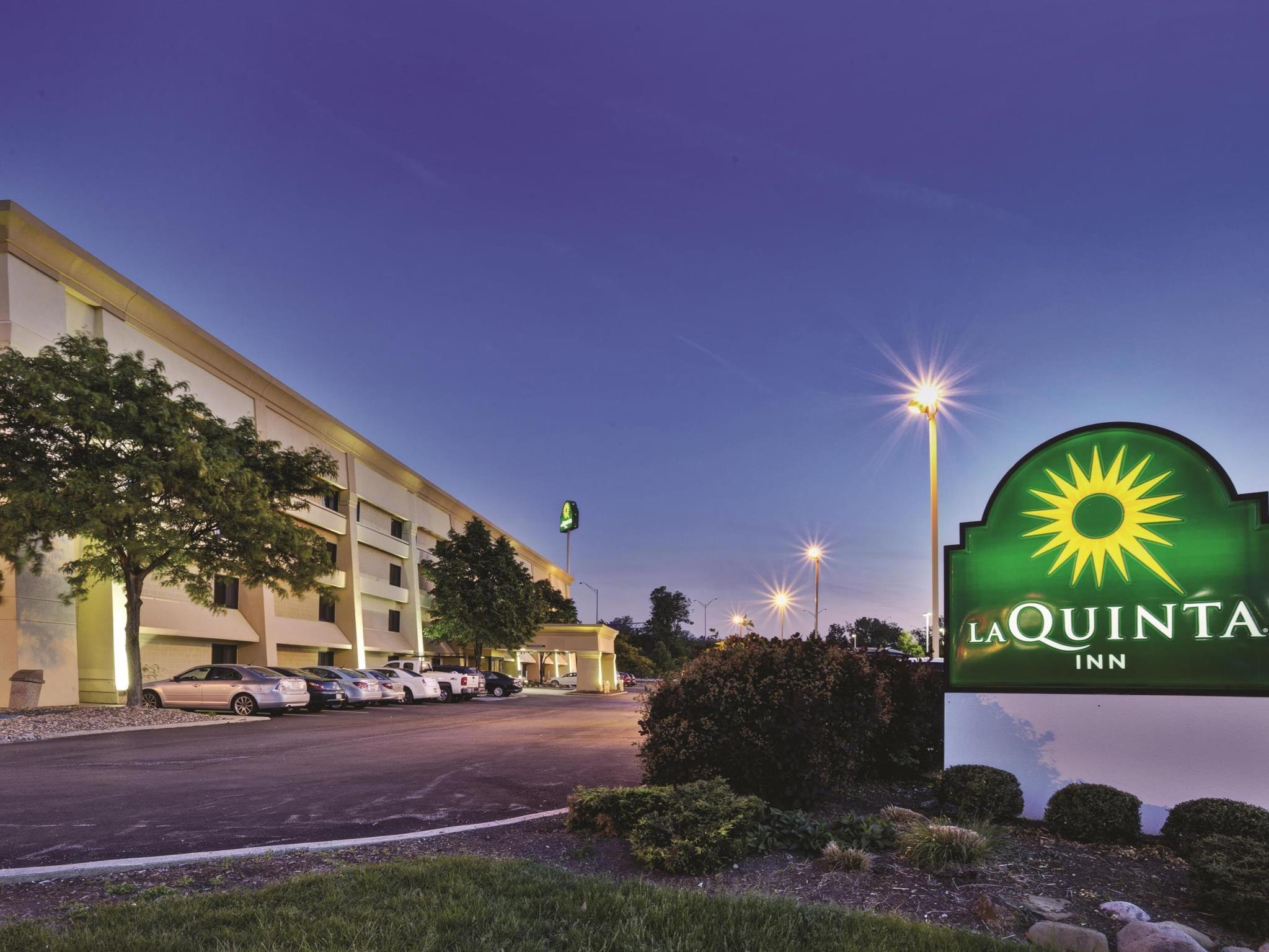 Hotel La Quinta By Wyndham Cleveland - Airport North Exterior foto
