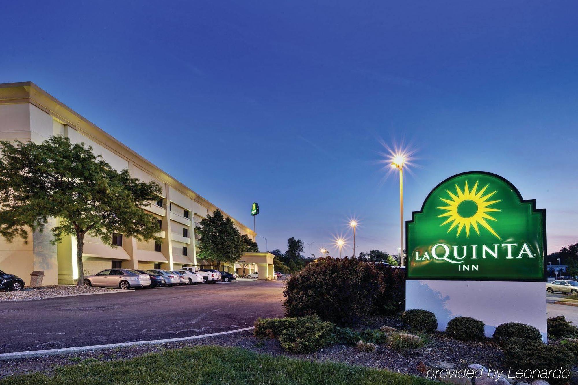 La Quinta By Wyndham Cleveland - Airport North Hotel Exterior foto