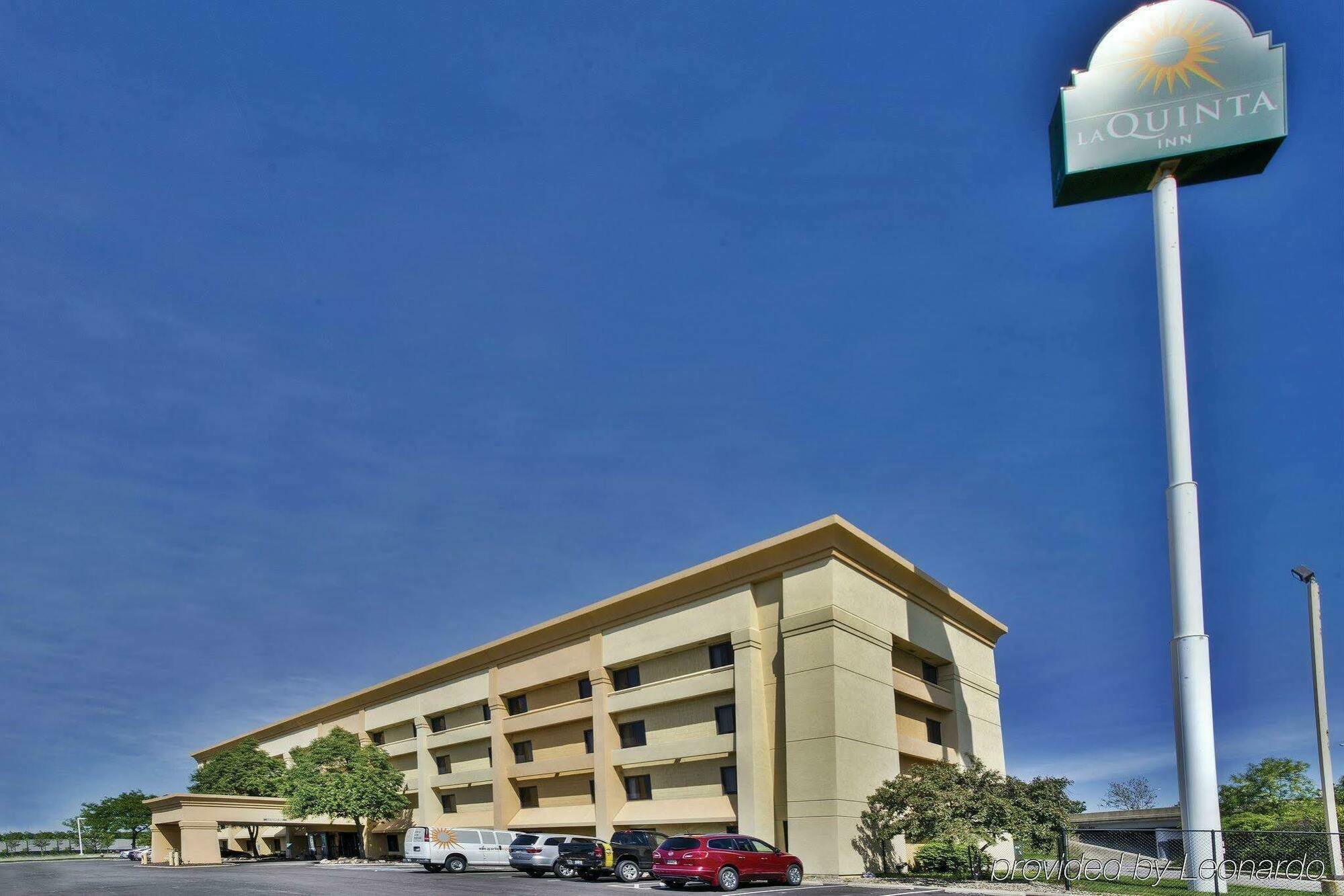 Hotel La Quinta By Wyndham Cleveland - Airport North Exterior foto
